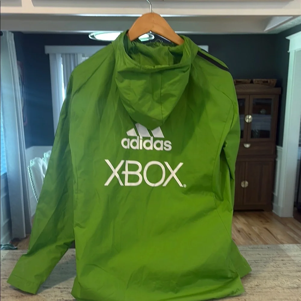 Adidas Men’s Seattle Sounders FC Green Windbreaker with Team Crest - Picture 2 of 5
